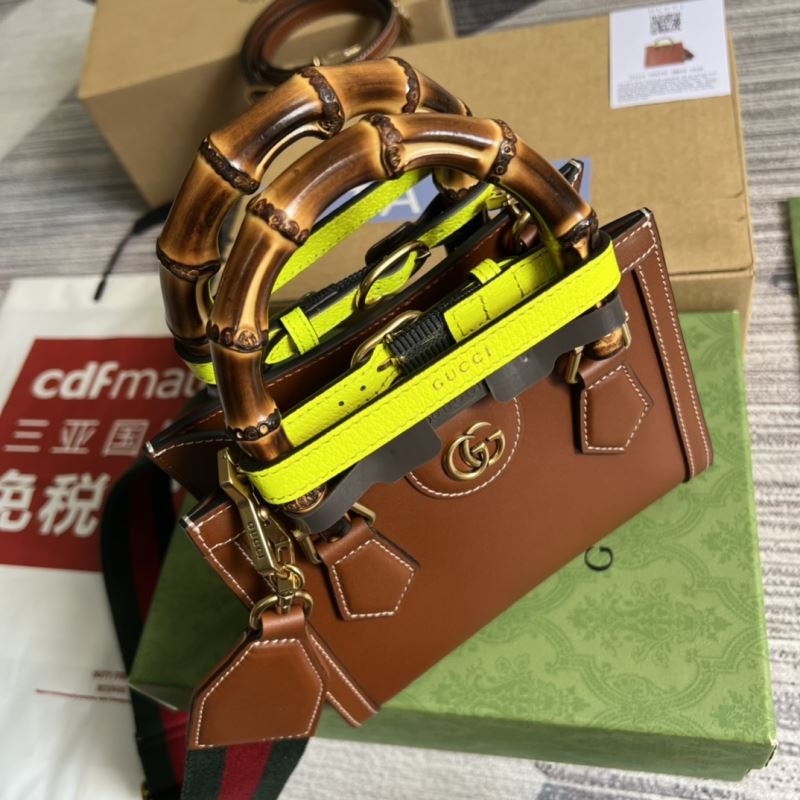 Gvc*1 tote bags